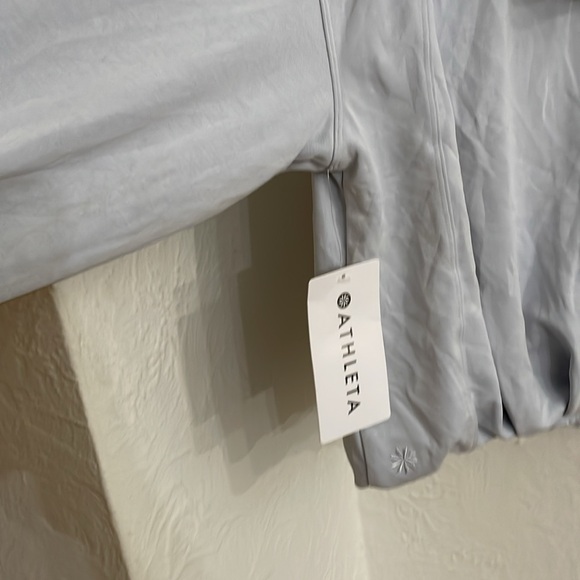 ATHLETA Women's Seasoft Bubble Hem Pullover Hoodie Size US XS In Snowflake Blue - Picture 12 of 12